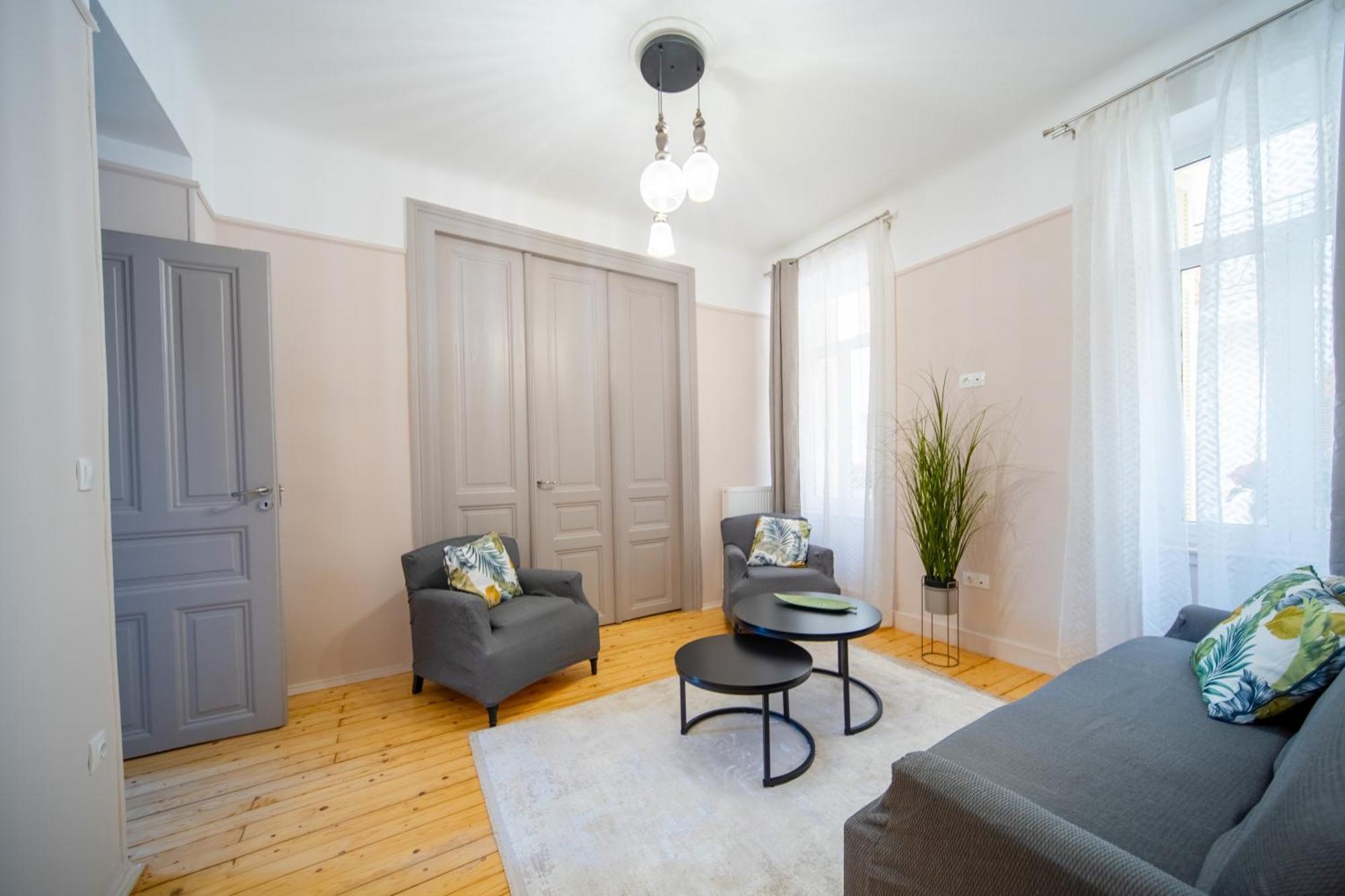 Ferienwohnung Oikia Tripodon Athen Exterior foto