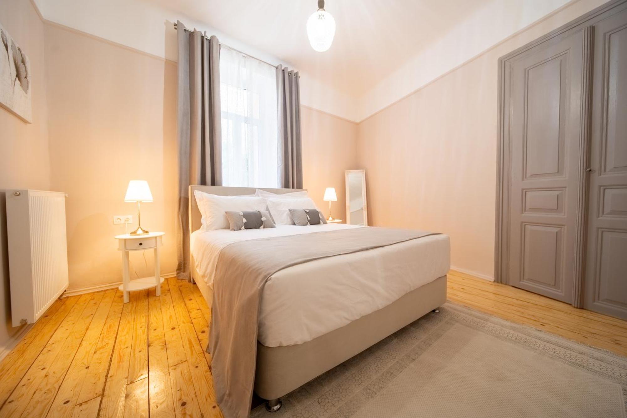 Ferienwohnung Oikia Tripodon Athen Exterior foto